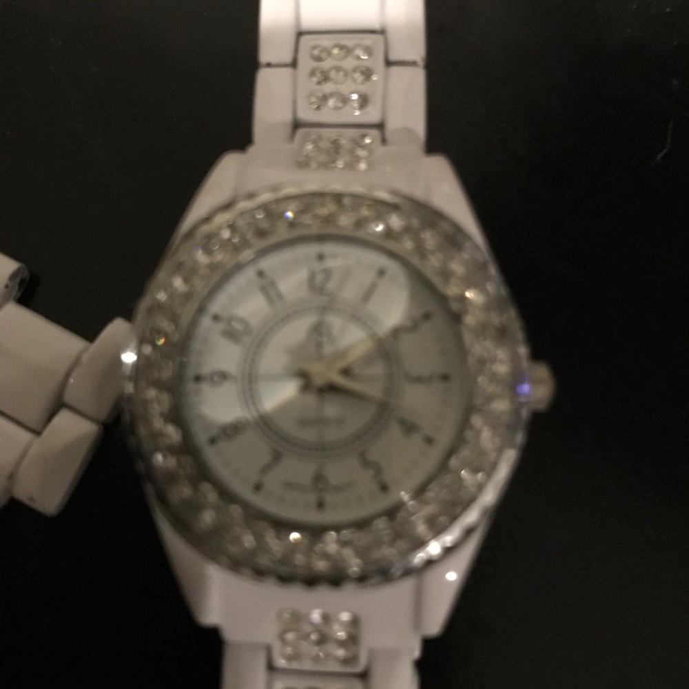 Watch - Picture 3 of 4